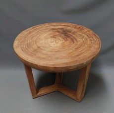 Coffee table with Y-leg