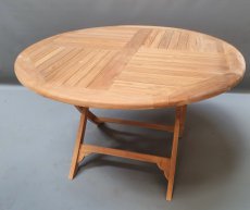 Foldable round teak table